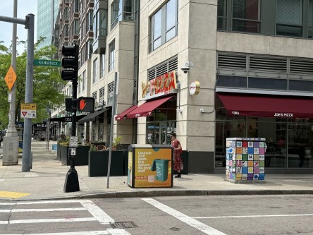 Joe’s Pizza