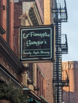 La Famiglia Giorgio's Restaurant
